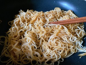 炒米粉的做法 步骤23